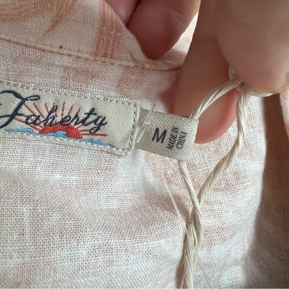 Faherty paradise cove top shirt medium - Picture 6 of 7